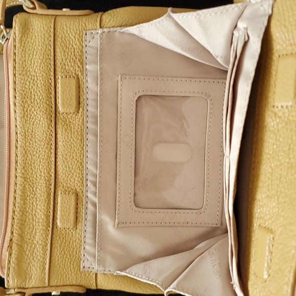 Calvin Klein camel multi compartment crossbody - Picture 4 of 15